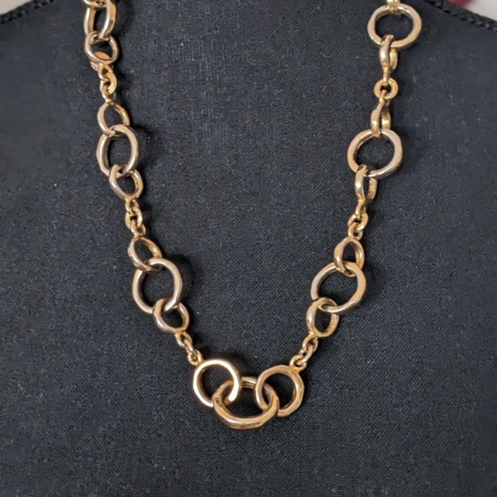 Vintage Chanel Elegant Gold Chain Necklace